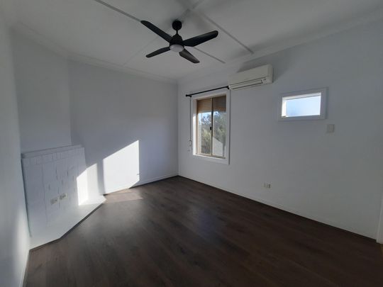 To register & apply for this property, please use this link: https://snug. com/ - Photo 1