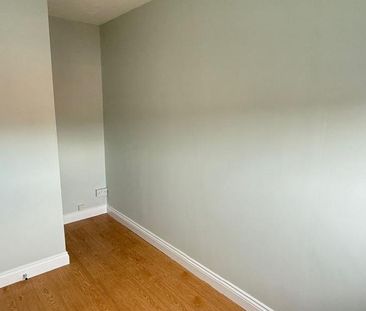 2 bedroom semi-detached house to rent - Photo 6