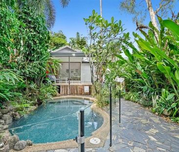 STUNNING FRESHWATER QUEENSLANDER WITH SPARKLING POOL - Photo 4