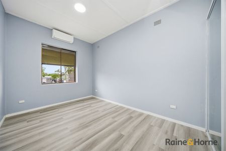 Fully Renovated 2-Bedroom Apartment in a Prime Tempe Location - Photo 5