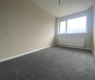 4 bedroom terraced house to rent - Photo 5