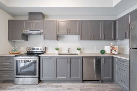 For Lease - 72 Laguna Village Crescent, Hamilton, Ontario - Photo 4