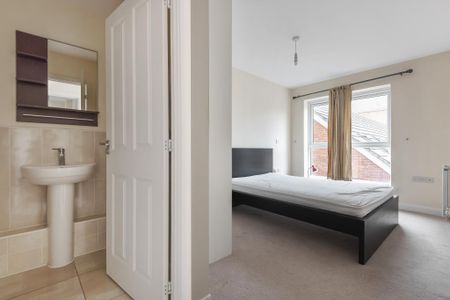 2 bedroom flat to rent - Photo 4