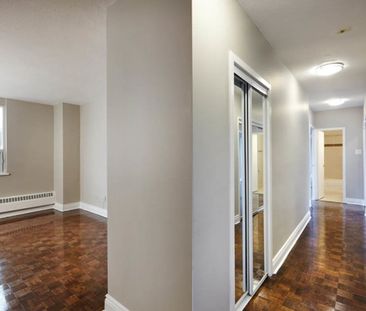 Royale Apartments - Photo 3