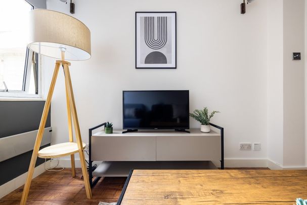 1 Bed Flat, Fitzroy Street, W1T - Photo 1