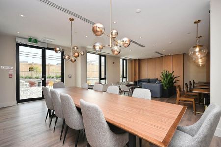 For Lease - 1440 Clarriage Court, Milton, Ontario - Photo 4