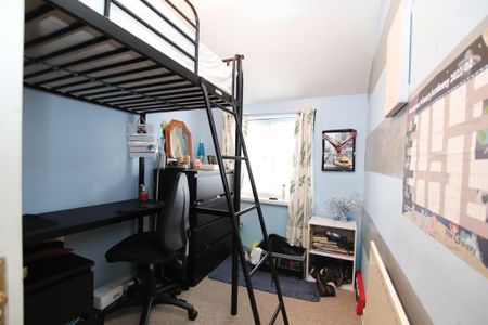 4 bedroom terraced house to rent - Photo 5
