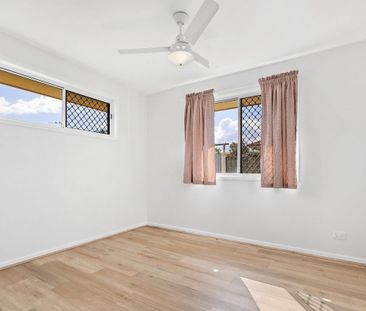 4 BEDROOM HOME WITH MULTIPLE LIVING AREAS - Photo 2