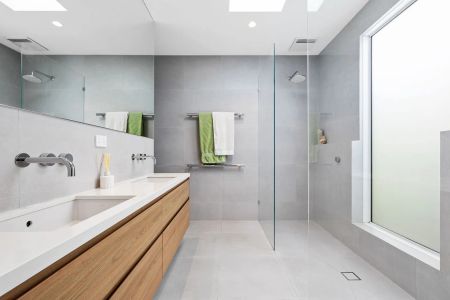 LUXURIOUS FAMILY LIVING IN THE HEART OF PARKDALE! - Photo 4