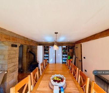5 bedroom semi-detached house to rent - Photo 4