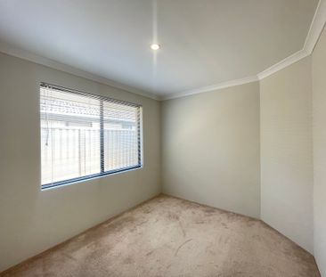 Large 4x2 Family Home - Photo 4