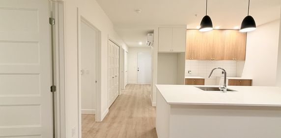 4 1/2 + Bureau à Saint-Sauveur - Photo 2