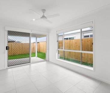 Stunning Family Home In Logan Reserve - Photo 2