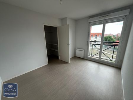 Location Appartement 4 pièces 82m² MAUBEUGE 59600 - Photo 4