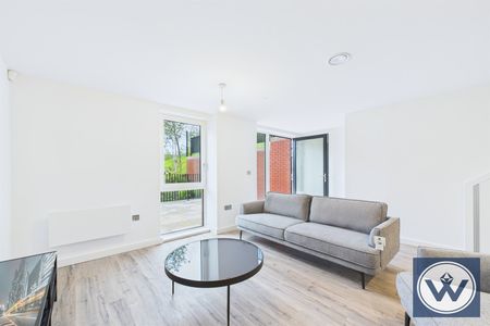 Town House to Rent: The Railings, Shale Lane, M5 - Photo 2