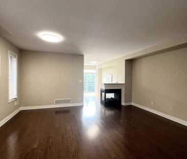 Property For Lease | N9285350 - Photo 6