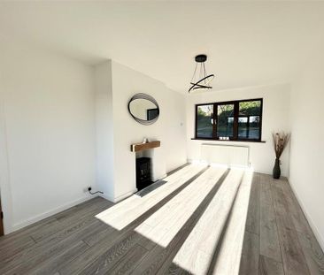 3 bedroom end of terrace house to rent - Photo 1