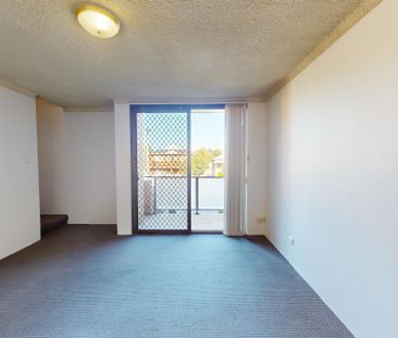 2/134 Union Street, The Junction NSW 2291 - Photo 1