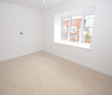 4 bedroom terraced house to rent - Photo 2