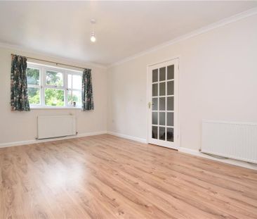 4 bedroom detached house to rent - Photo 2