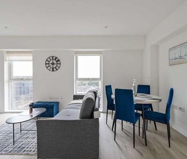 Effra Gardens, Canning Town, E16 - Photo 2