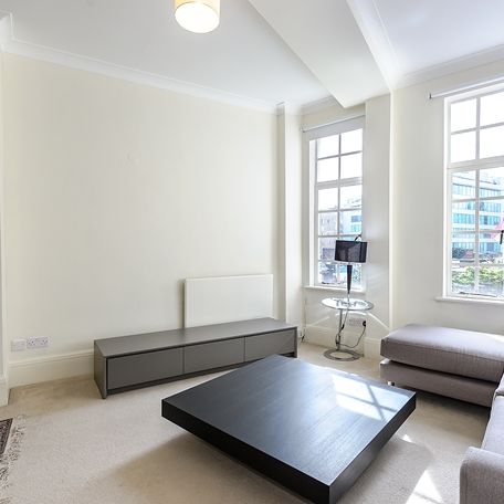 5 bed flat to rent - Photo 1