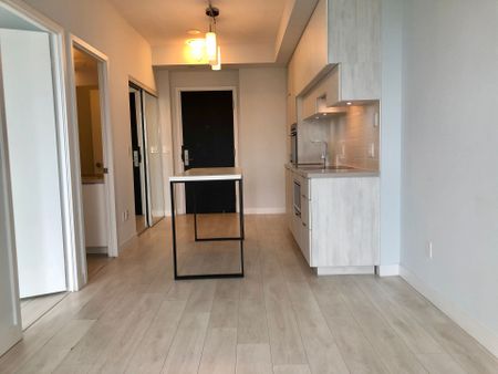 For Lease - 8 Eglinton Avenue Unit# 2210, Toronto, Ontario - Photo 4