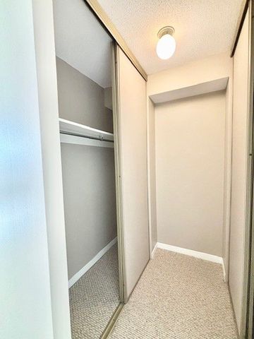 For Lease - 80 Sandcastle Drive Unit# 306, South of Baseline to Knoxdale, Ontario - Photo 3