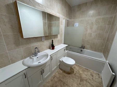 Royal Park, Bristol - Photo 4