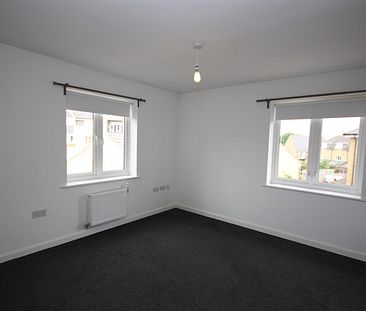 2 bedroom Apartment to let - Photo 1