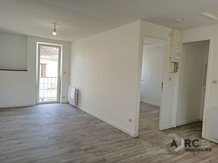 Appartement SAINT DENIS DE L HOTEL - Photo 2