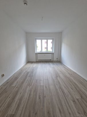 Ruhig gelegen in Cracau, drei Zimmer Wohnung mit Balkon! - Foto 1