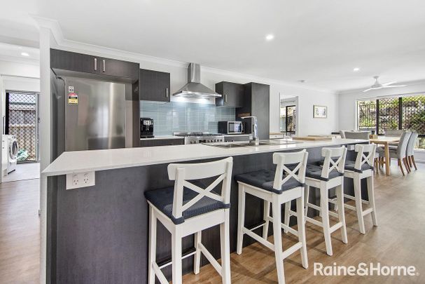 Exquisite Entertainers Home in Upper Coomera - Photo 1