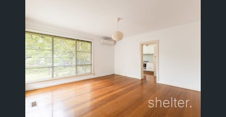 Stylish Canterbury Living – 2-Bedroom Unit with Spa! - Photo 3