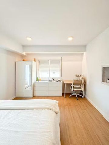 Avinguda del Cid, Valencia, Valencian Community 46018 - Photo 3