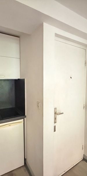 Location Appartement 1 pièce 27m² - Photo 1