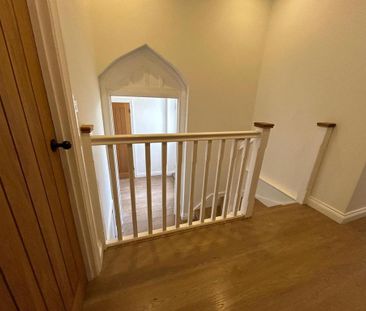 4 bedroom character property to rent - Photo 3