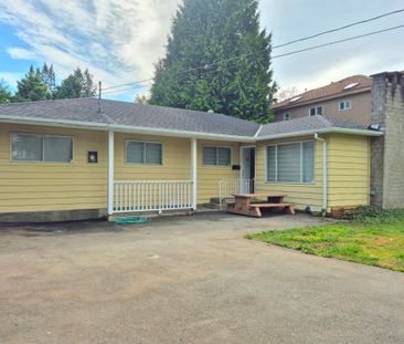11166 80 Avenue, Delta - Photo 6