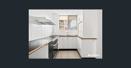 Light-Filled Two-Bedroom Apartment in Prime Coorparoo Location - Photo 4