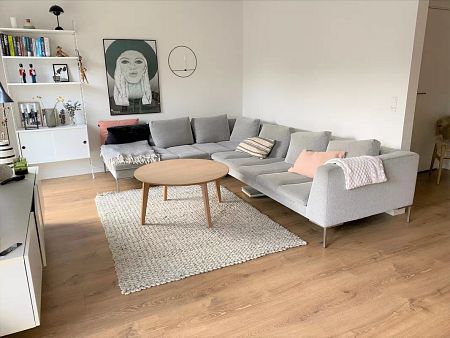 Stilrent 4-værelses rækkehus i 2 plan - Photo 2