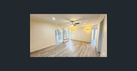 🏡 Mansfield Premium Location – Walk to Bus in 3 mins | New Timber Floors | 3 Air-Cons | Private Entry | Huge Living Space | Patio + Shed | Full F - Photo 2