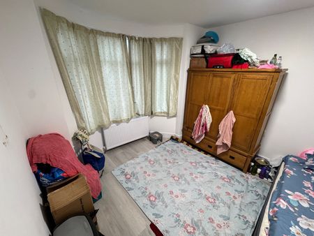 6 Bed End Terrace, Prince Regent Lane, E13 - Photo 5