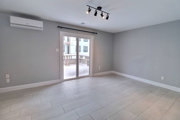 - Paramount Lane, E1A 9W8, Moncton - Photo 1