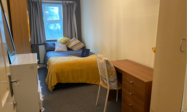 6 Bedroom Professional HMO - Photo 1