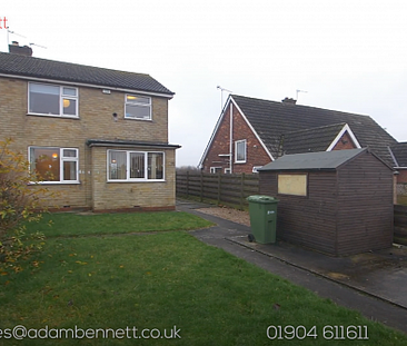 18 Eastfield Cresent - Photo 2