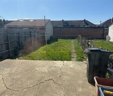 4 bedroom terraced house to rent - Photo 3