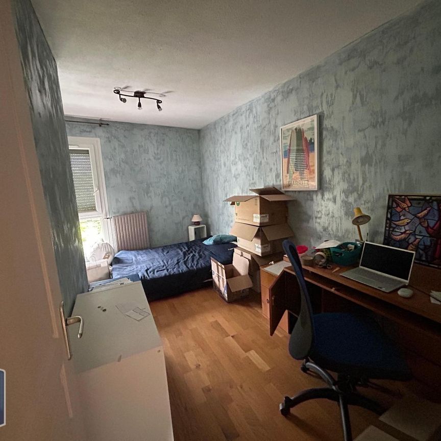 Location Appartement 5 pièces 102m² ECHIROLLES 38130 - Photo 1