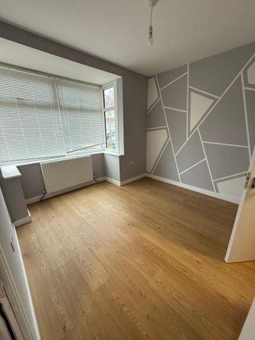 2 bedroom semi-detached house to rent - Photo 5