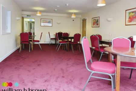 The Street - Photo 5