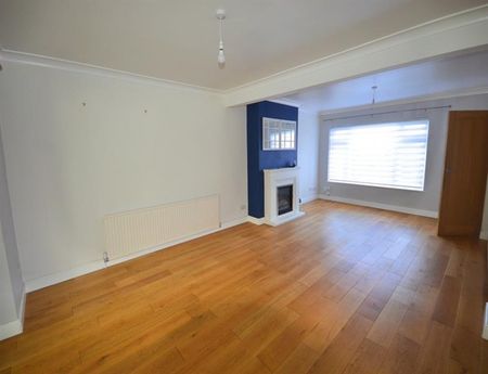 3 Bedroom Semi Detached To Let - Photo 4